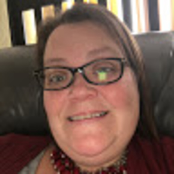 Meet your Posher, Amanda - Picture 1 of 1